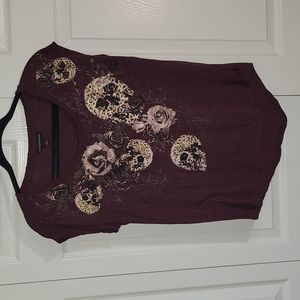 Rock & Republic short sleeve tee maroon, skull, cheetah, flower, size XS
